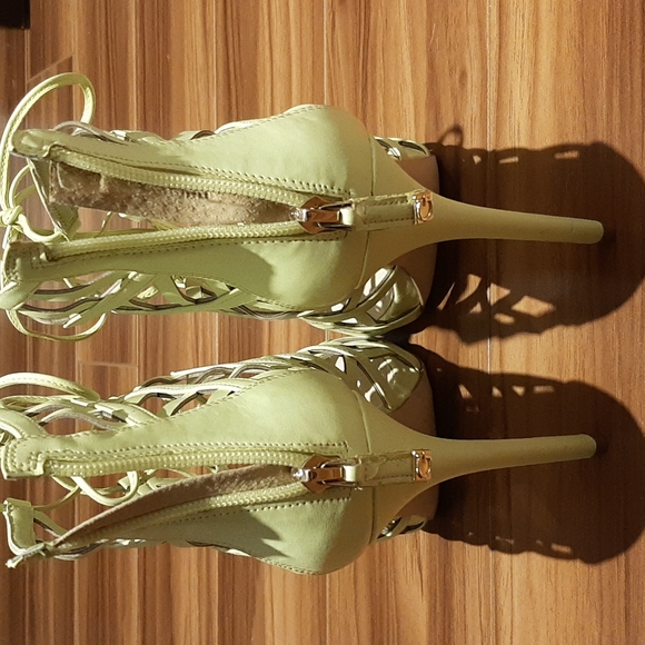 Guess sandals - Picture 3 of 3